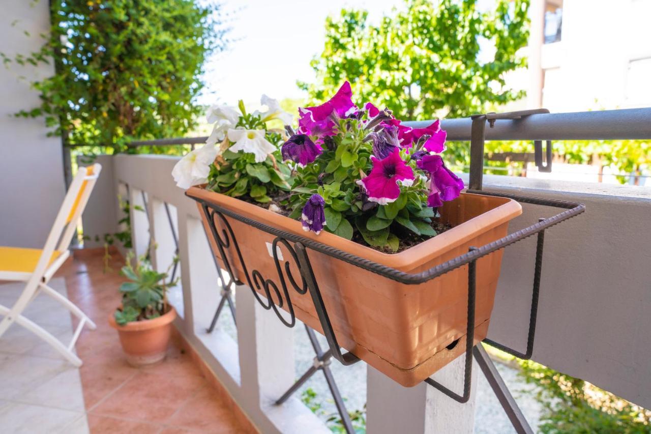 Secret Garden 76 Sq.M. Apartment Close To City Center Ioannina Luaran gambar