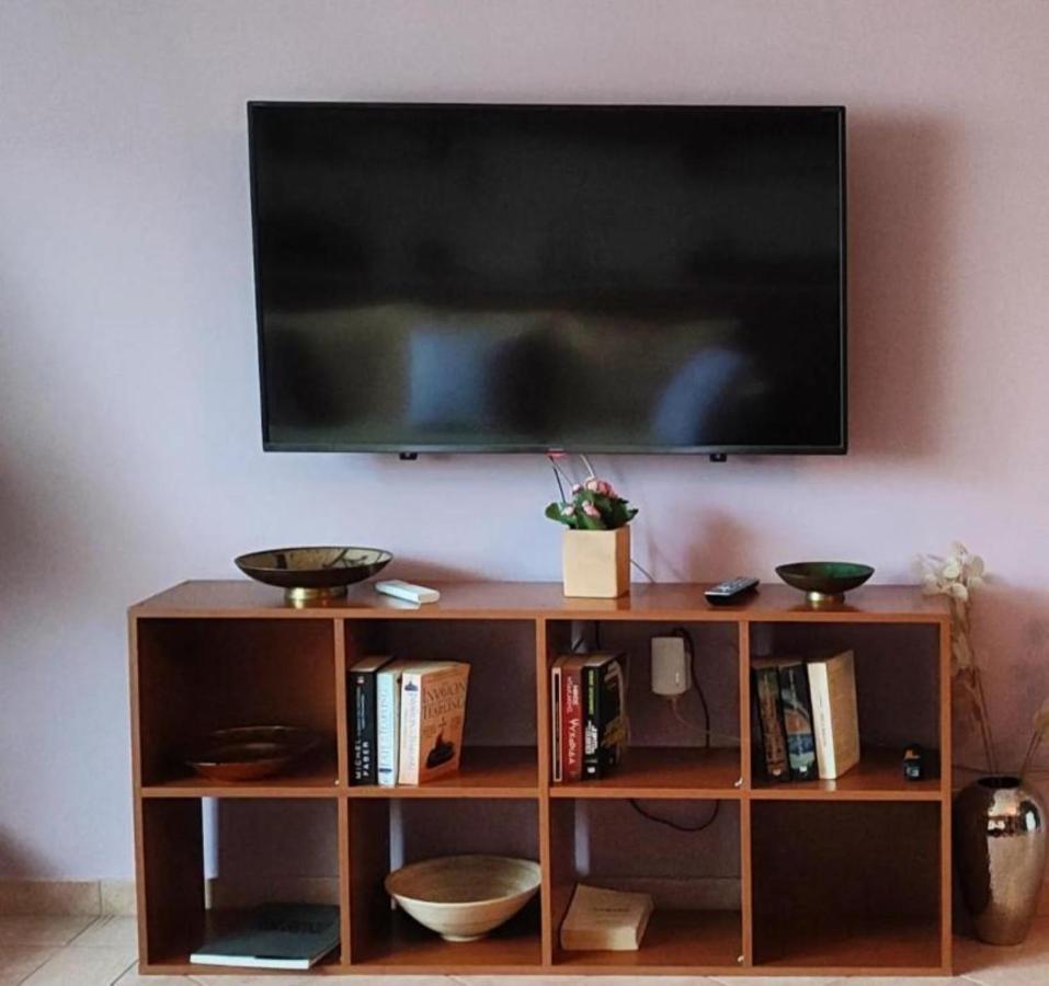 Secret Garden 76 Sq.M. Apartment Close To City Center Ioannina Luaran gambar